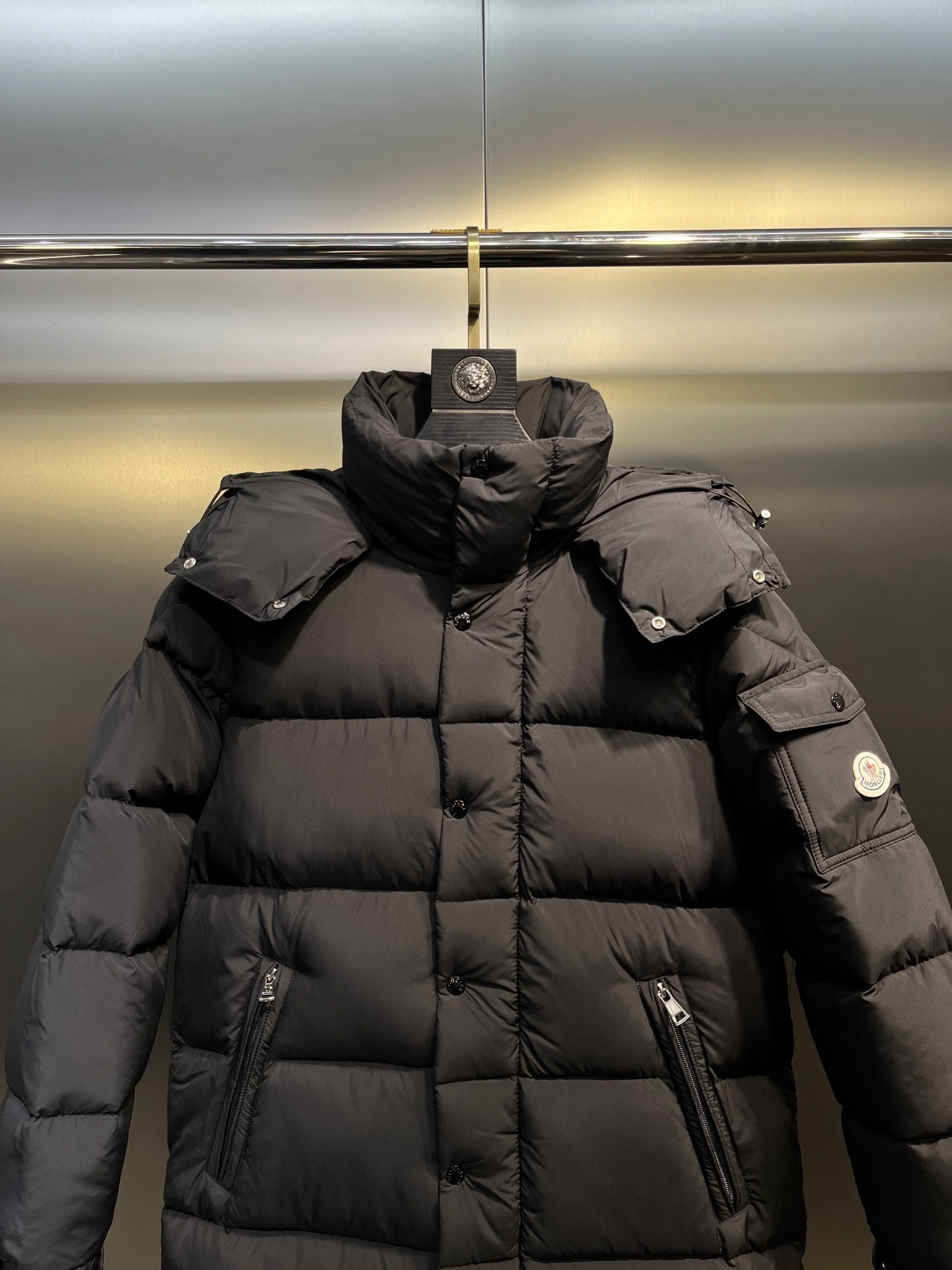 wg.luxury -- 7o9385r Moncler Hanoverian Down jacket item:E-F190I0702
